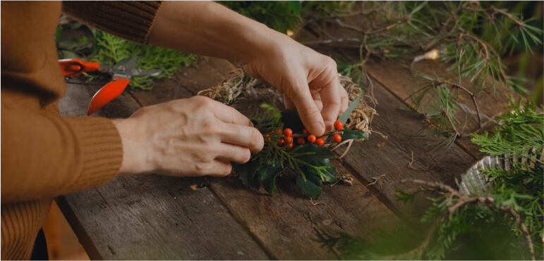 natural & green christmas decorations