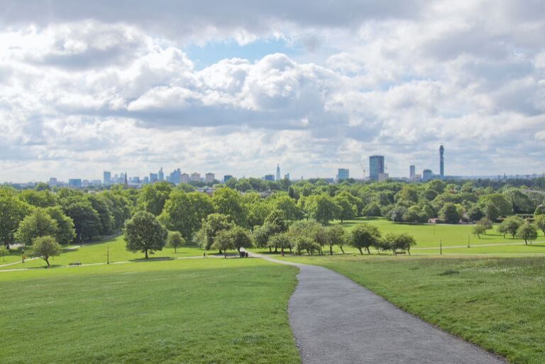 best-picnic-spots-in-london-s-parks-nature-valley